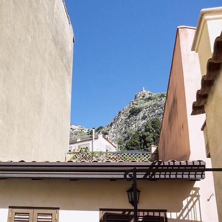 Ferienwohnung Tina House - Il Cortile Nel Centro Storico Di Taormina Exterior foto