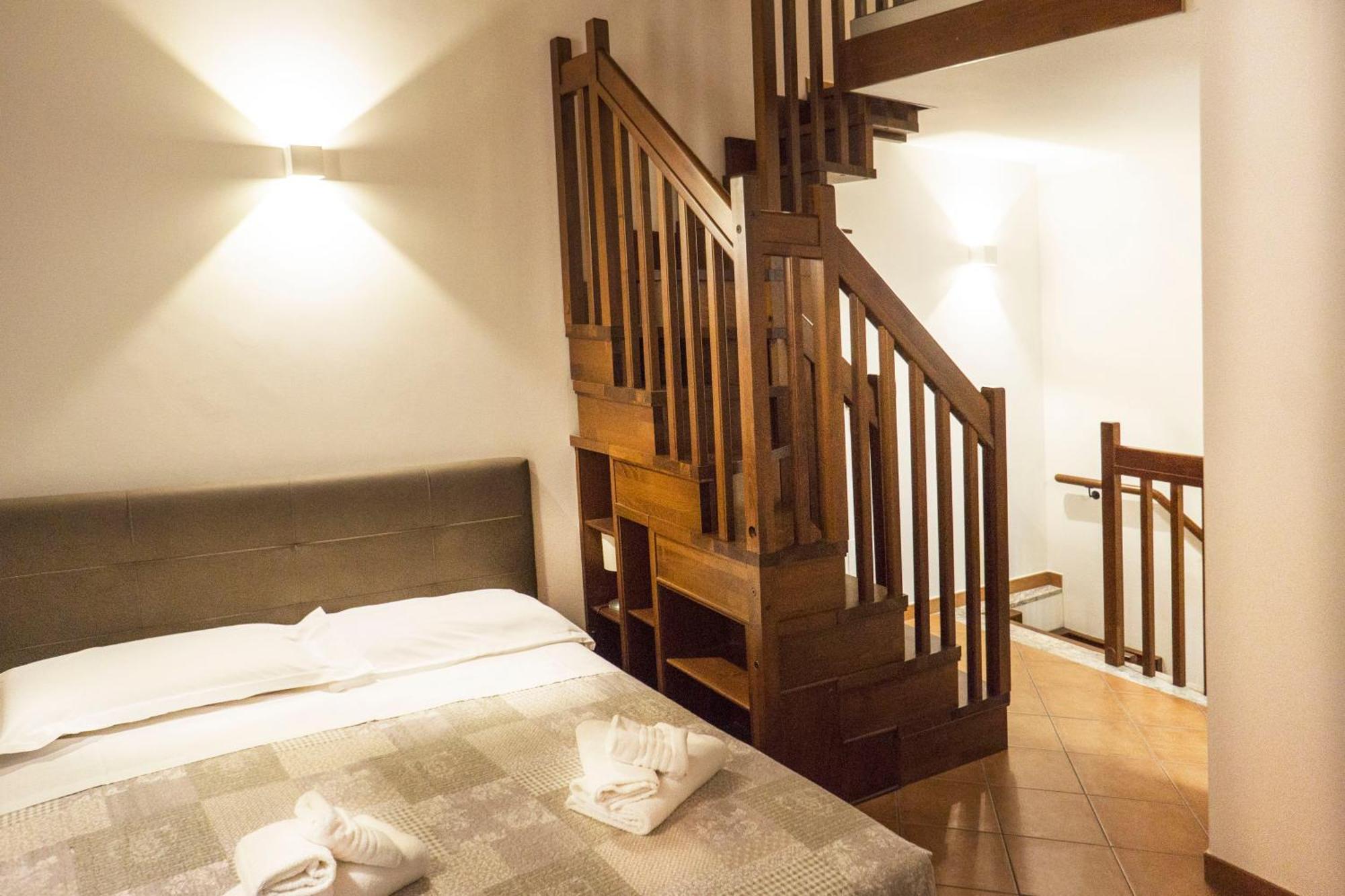 Ferienwohnung Tina House - Il Cortile Nel Centro Storico Di Taormina Exterior foto