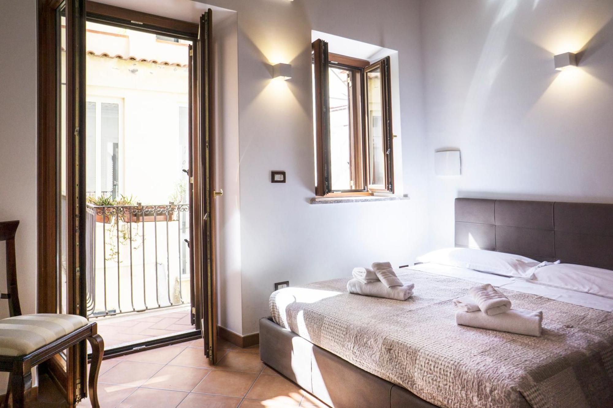 Ferienwohnung Tina House - Il Cortile Nel Centro Storico Di Taormina Exterior foto